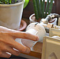 Um Ihr altes Thermostat abzumontieren, stellen Sie es auf die höchste Stufe. 